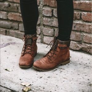 Teva Women’s Hiking Boots